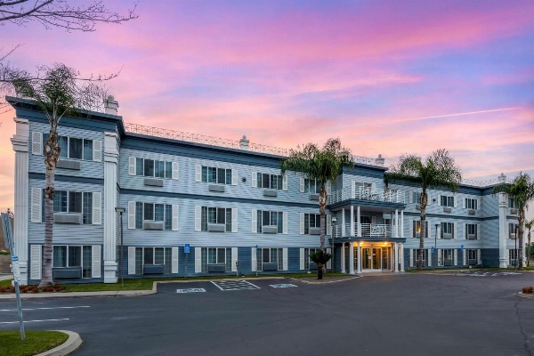 Best Western Colonial Inn image 1