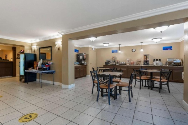 Best Western Colonial Inn image 12