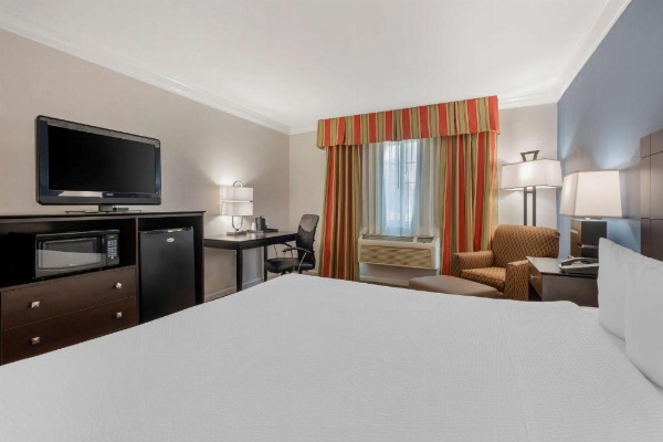 Best Western Colonial Inn image 23